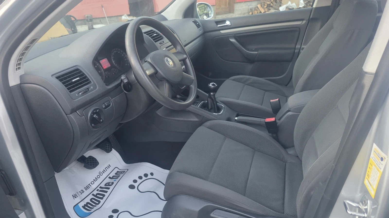 VW Golf 1.6i 102k.s., снимка 10 - Автомобили и джипове - 53771197