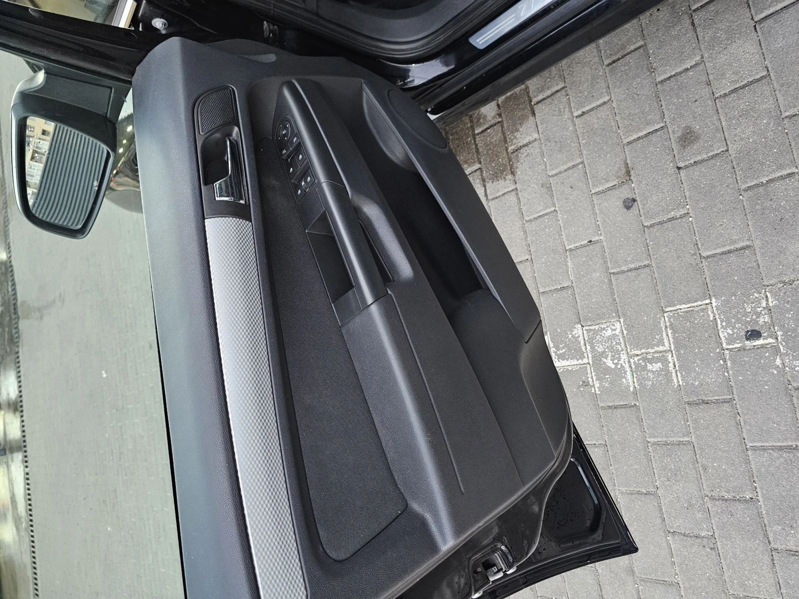 Opel Zafira 1.9 CDTI реални км., сер. история, обслужена, снимка 15 - Автомобили и джипове - 53828536