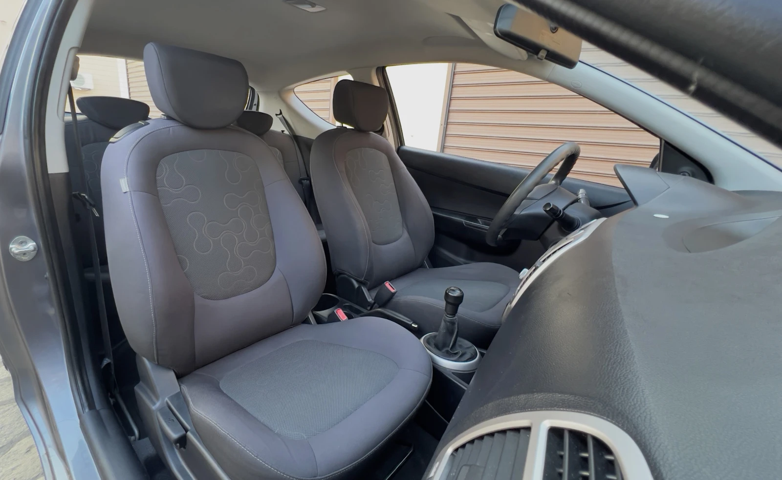 Hyundai I20 1.2i, снимка 8 - Автомобили и джипове - 53890039