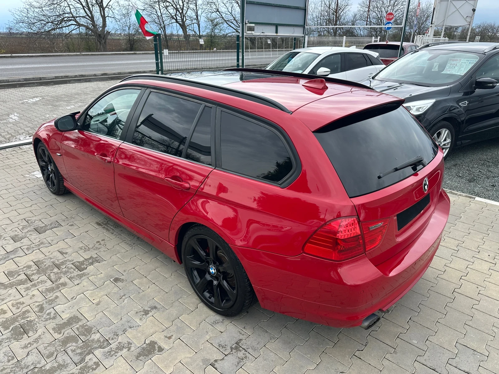 BMW 320 Автомат Панорама Подгрев  Блутут Печка , снимка 3 - Автомобили и джипове - 54032231