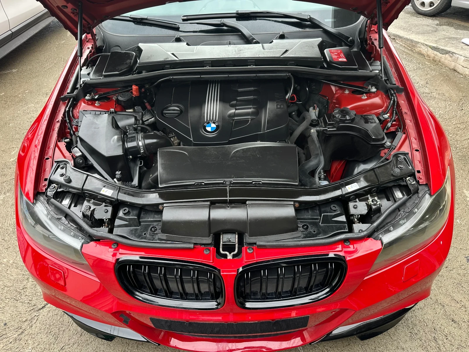 BMW 320 Автомат Панорама Подгрев  Блутут Печка , снимка 15 - Автомобили и джипове - 54032231