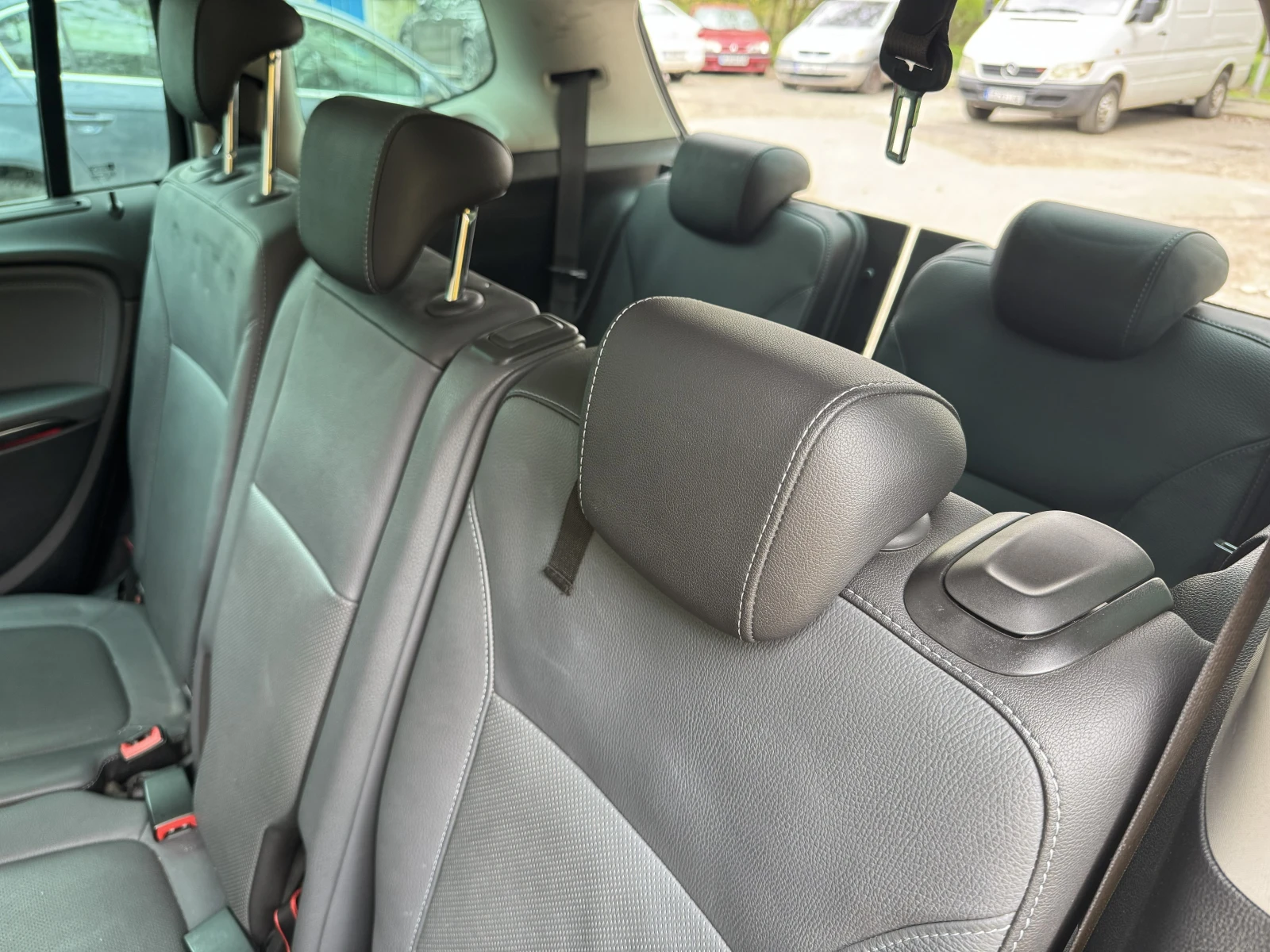 Opel Zafira, снимка 13 - Автомобили и джипове - 54333742