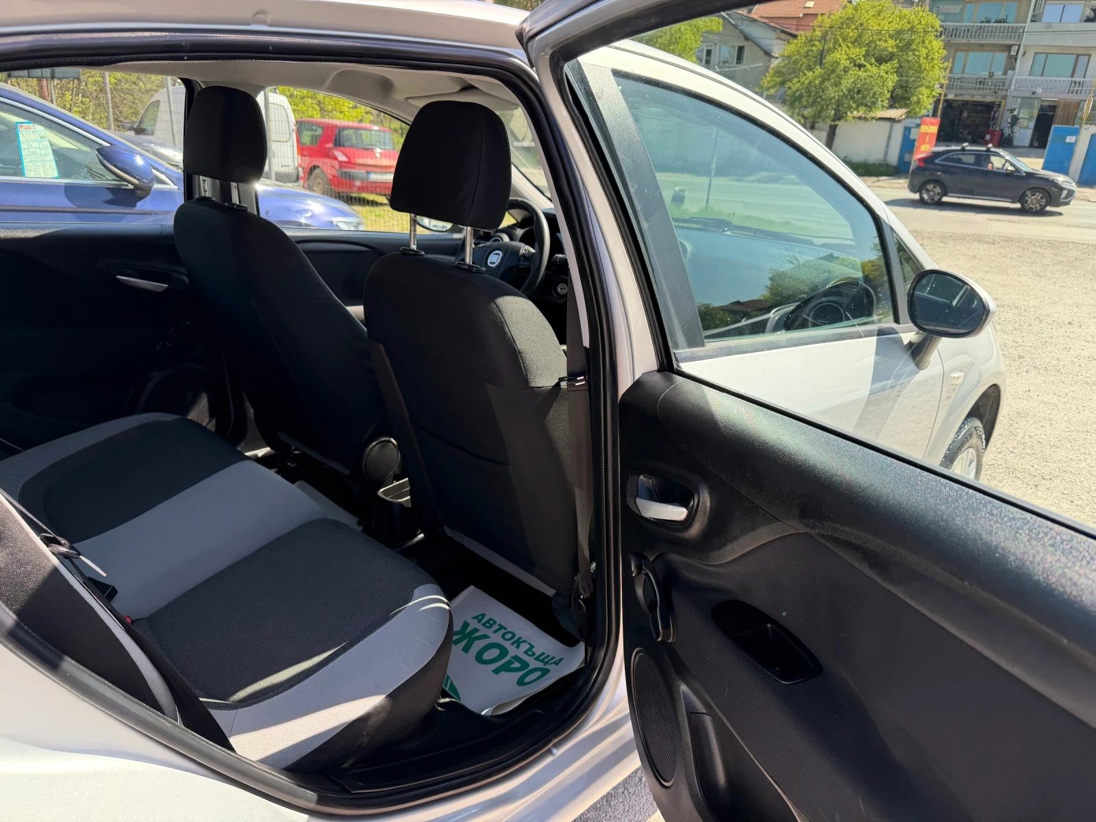 Fiat Punto EVO, 1.4 BENZIN, METAN, КАМЕРА, NAVI, снимка 8 - Автомобили и джипове - 54335425