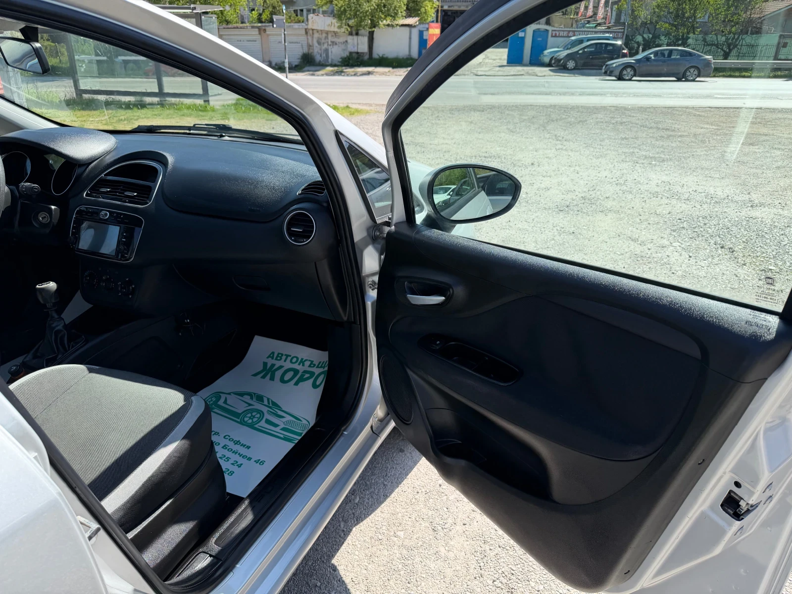 Fiat Punto EVO, 1.4 BENZIN, METAN, КАМЕРА, NAVI, снимка 7 - Автомобили и джипове - 54335425
