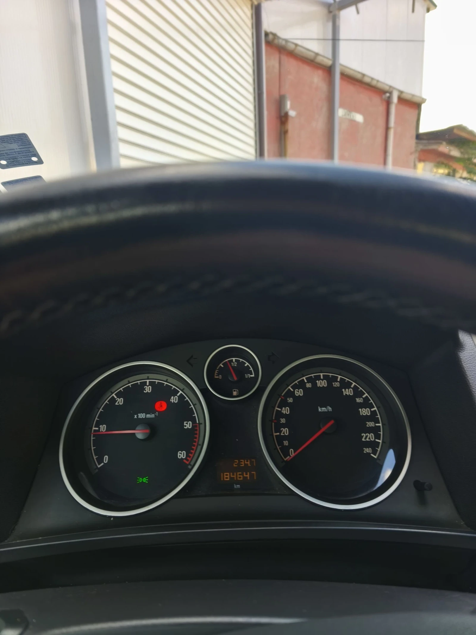 Opel Zafira 1.9CDTI , снимка 13 - Автомобили и джипове - 55600829
