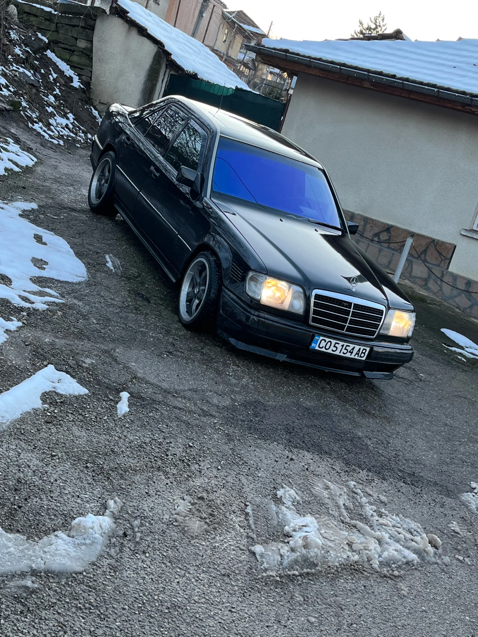 Mercedes-Benz 124 300d, снимка 4 - Автомобили и джипове - 55605627