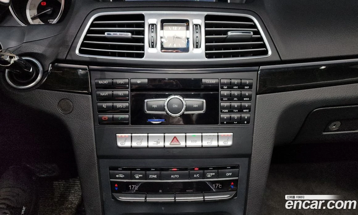 Mercedes-Benz E 200 Cabriolet, снимка 15 - Автомобили и джипове - 55794788