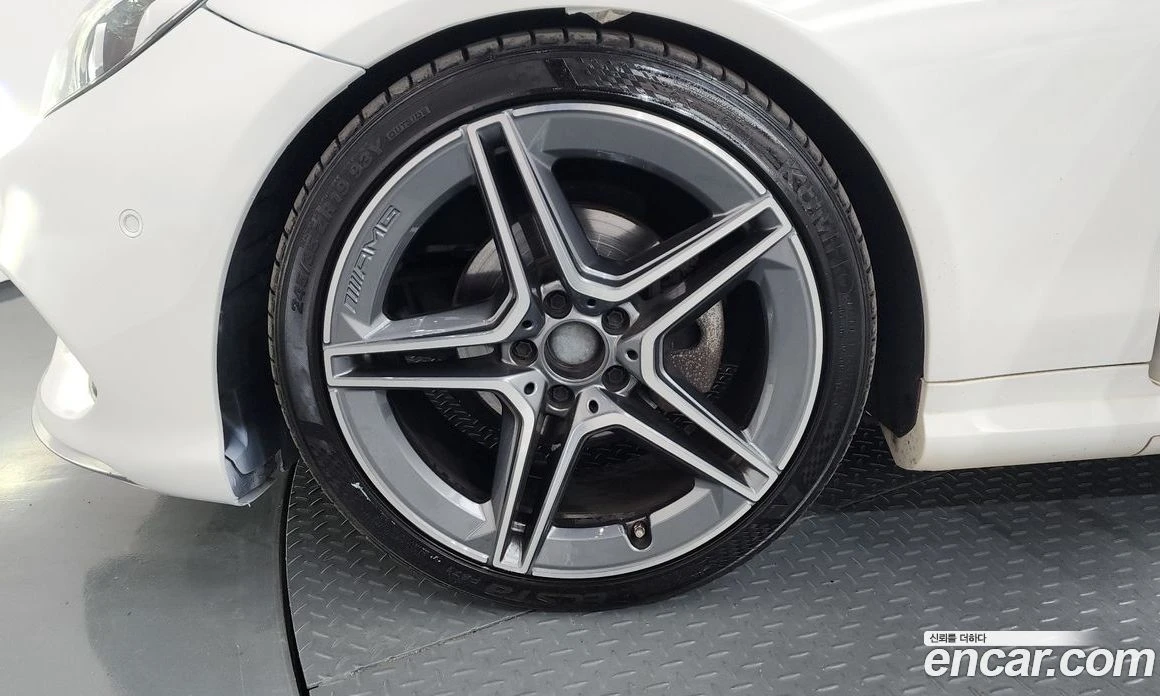 Mercedes-Benz E 200 Cabriolet, снимка 5 - Автомобили и джипове - 55794788