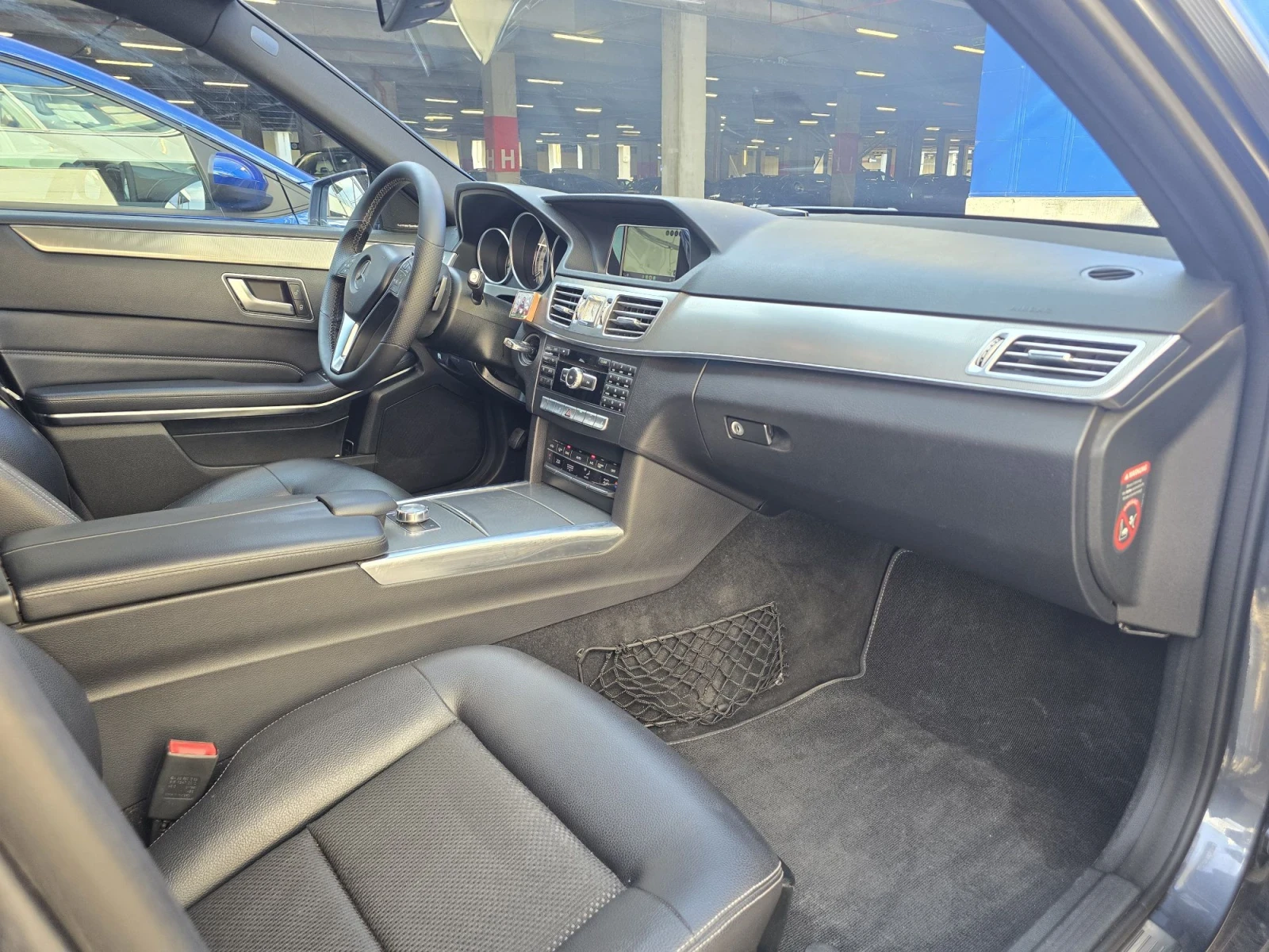 Mercedes-Benz E 220 MULTIBEAM LED HARMAN CARPLAY, снимка 9 - Автомобили и джипове - 55970447