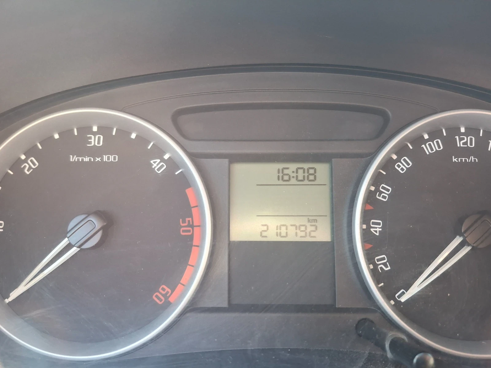 Skoda Fabia 1.4TDI, снимка 15 - Автомобили и джипове - 56118082