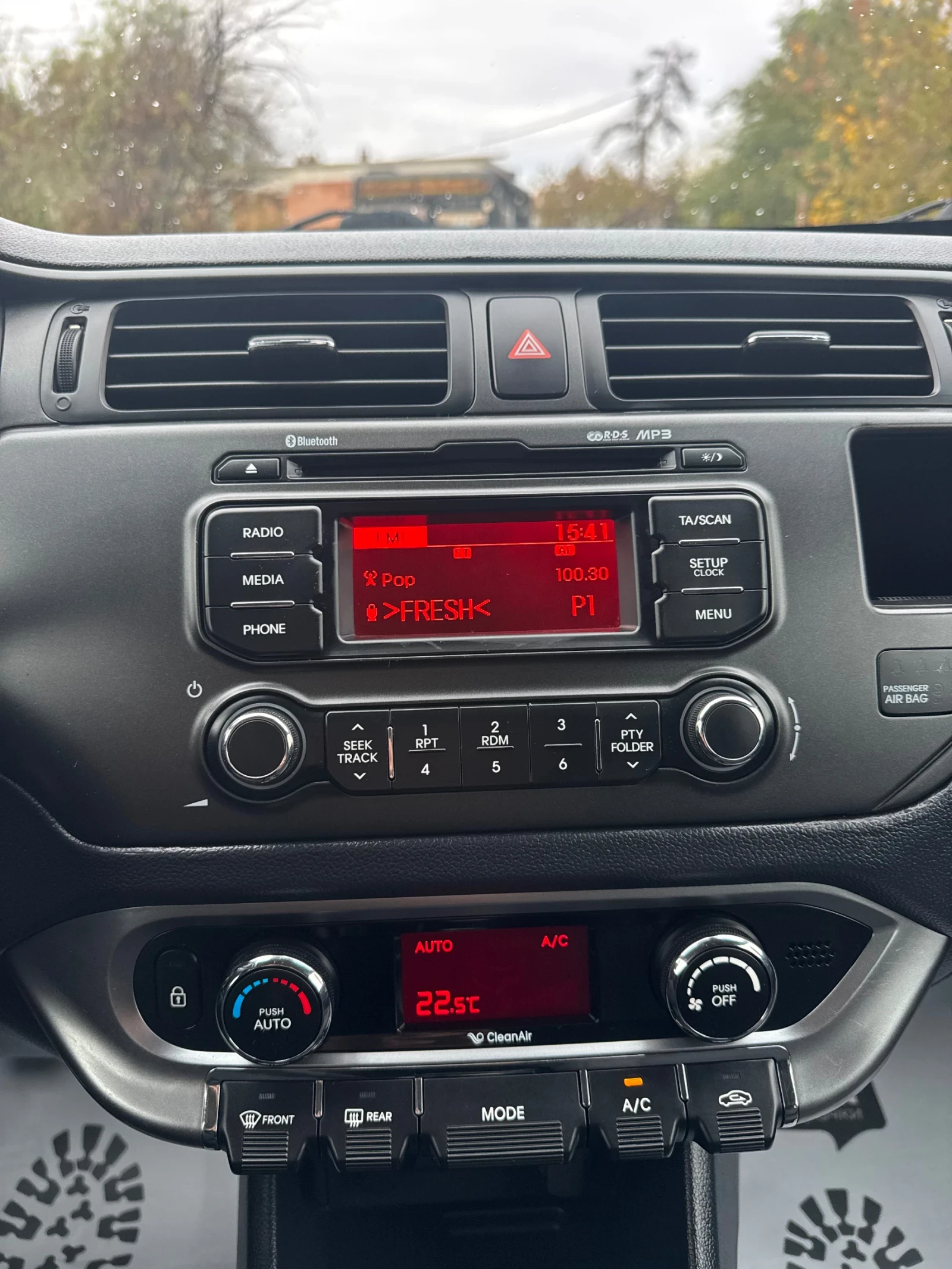 Kia Rio, снимка 13 - Автомобили и джипове - 56731346