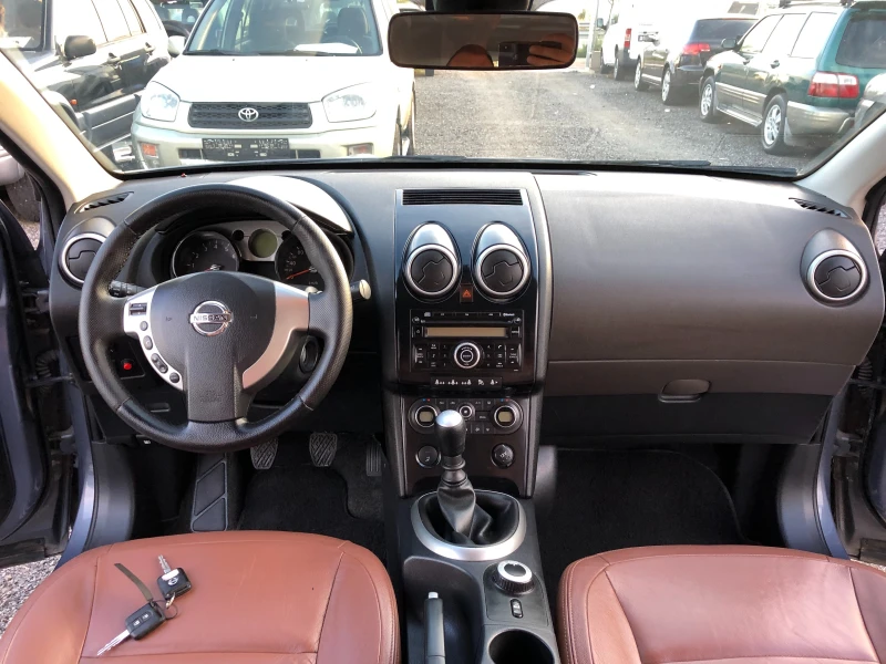 Nissan Qashqai 2.0  ГЪРЦИЯ 4X4, снимка 10 - Автомобили и джипове - 47358839