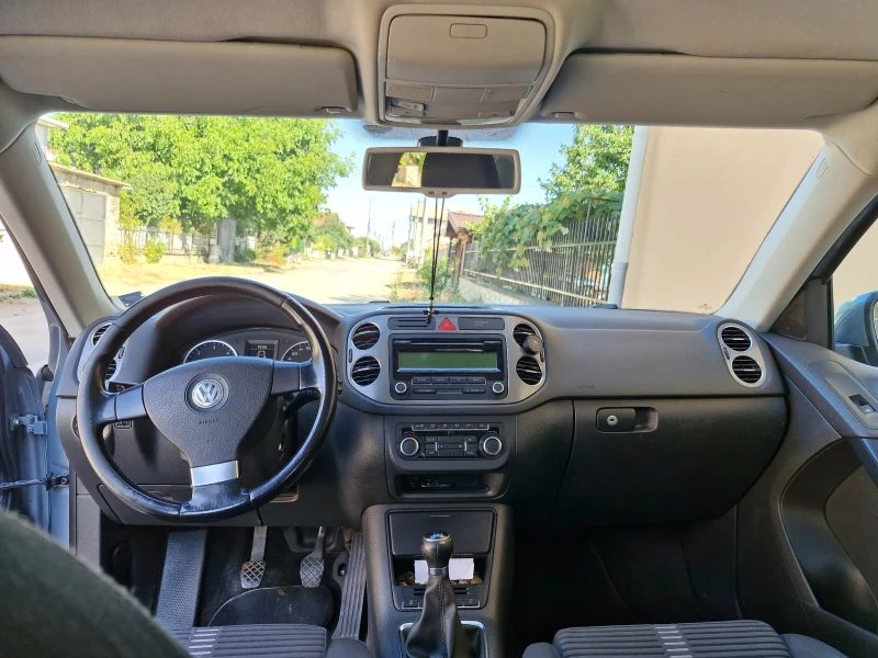 VW Tiguan 2.0 tdi, снимка 5 - Автомобили и джипове - 51601469