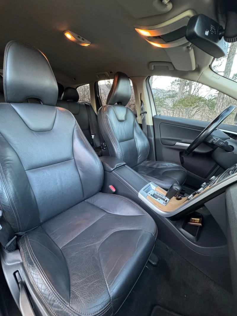 Volvo XC60 2.4 D5 185 к.с. AWD/Keyless, снимка 12 - Автомобили и джипове - 53587266