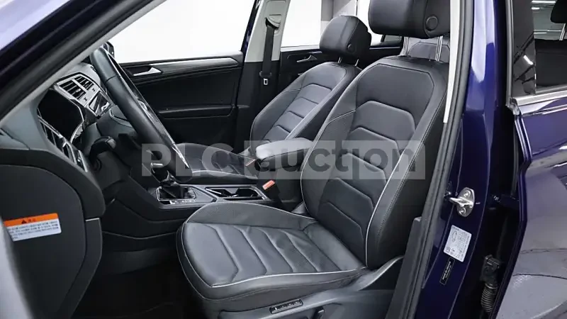 VW Tiguan Allspace 2.0 TSI| DISTRONIC| ОБДУХВАНЕ| ВКЛЮЧЕН ТЕХНОТЕСТ, снимка 6 - Автомобили и джипове - 54478599
