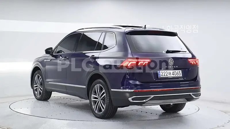 VW Tiguan Allspace 2.0 TSI| DISTRONIC| ОБДУХВАНЕ| ВКЛЮЧЕН ТЕХНОТЕСТ, снимка 5 - Автомобили и джипове - 54478599
