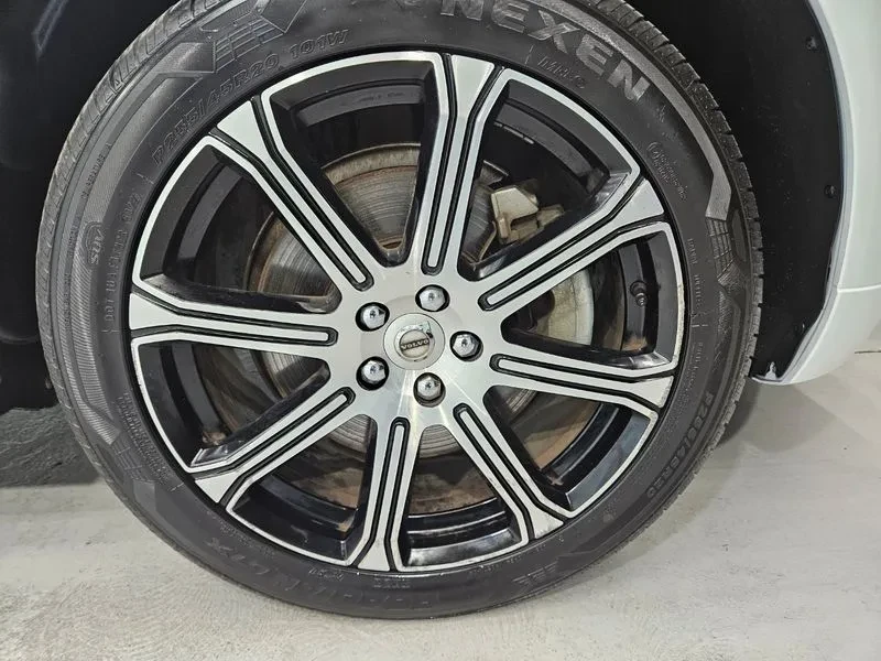 Volvo XC60 2Nd Generation D5 Inscription, снимка 17 - Автомобили и джипове - 55012301