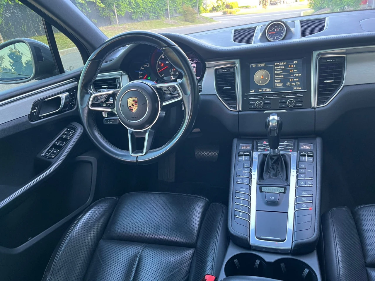 Porsche Macan Turbo* CARFAX* АВТОФИНАНСИРАНЕ*  - изображение 7