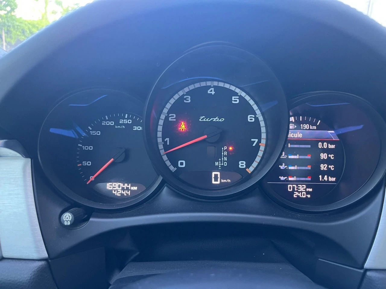 Porsche Macan Turbo* CARFAX* АВТОФИНАНСИРАНЕ*  - изображение 10