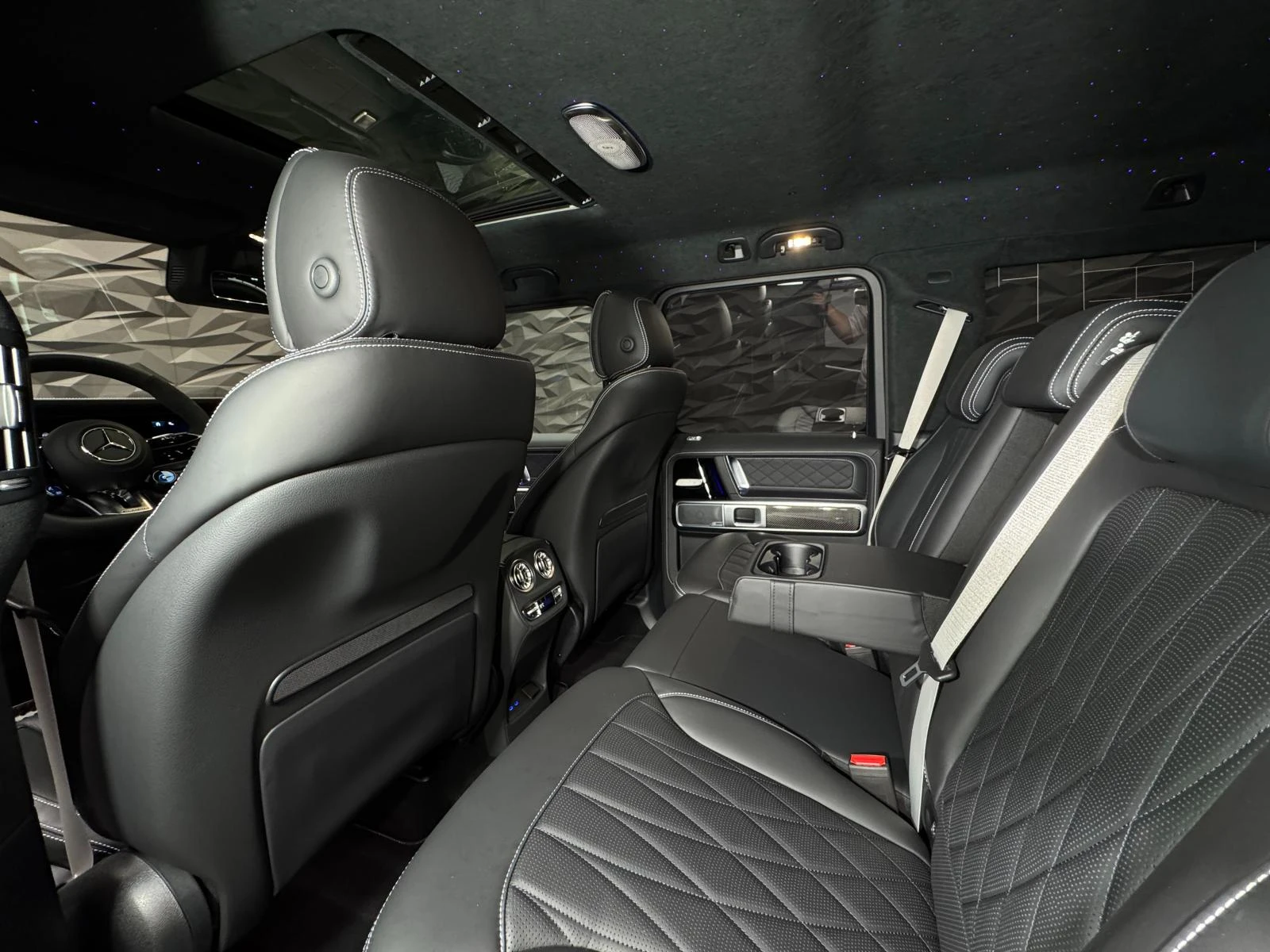 Mercedes-Benz G 63 AMG Akrapovic * Stars * Burmester * Pano * ��������� * | Mobile.bg � ����������� 8