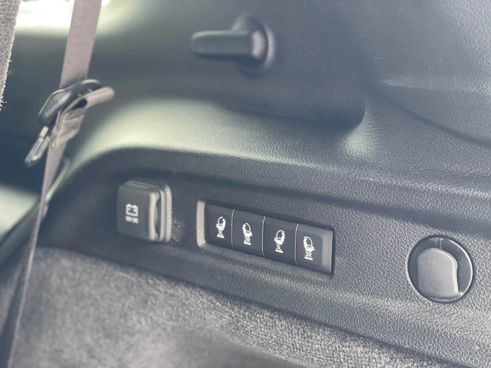 Jeep Grand cherokee Overland WL, снимка 15 - Автомобили и джипове - 54021811