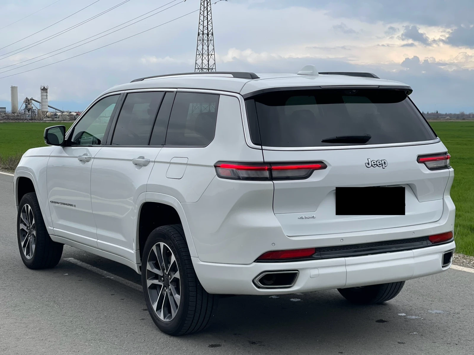 Jeep Grand cherokee Overland WL, снимка 5 - Автомобили и джипове - 54021811