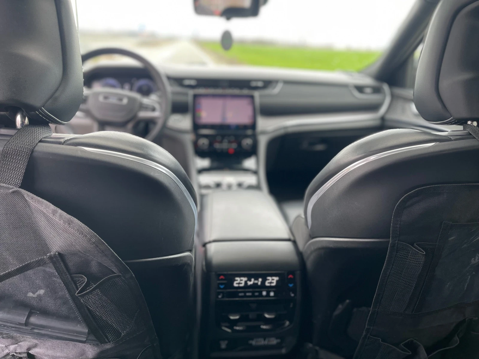 Jeep Grand cherokee Overland WL, снимка 13 - Автомобили и джипове - 54021811