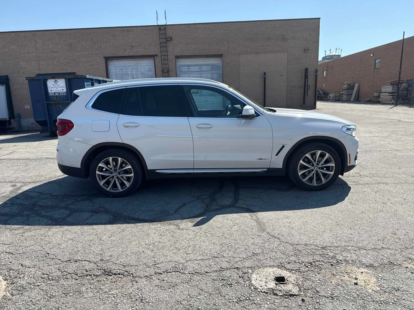 BMW X3 xDrive30i * ПОДГРЕВ * ПАНОРАМА * CARFAX, снимка 3 - Автомобили и джипове - 54670701