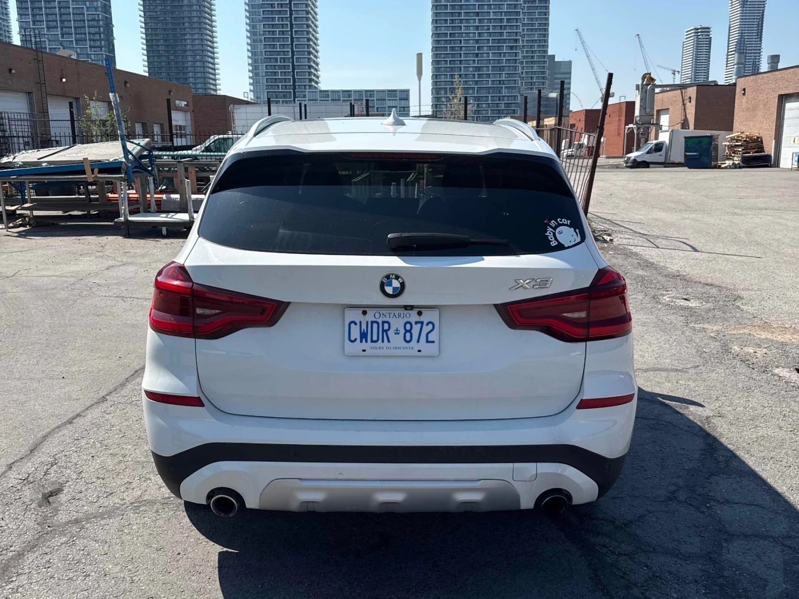 BMW X3 xDrive30i * ПОДГРЕВ * ПАНОРАМА * CARFAX, снимка 4 - Автомобили и джипове - 54670701