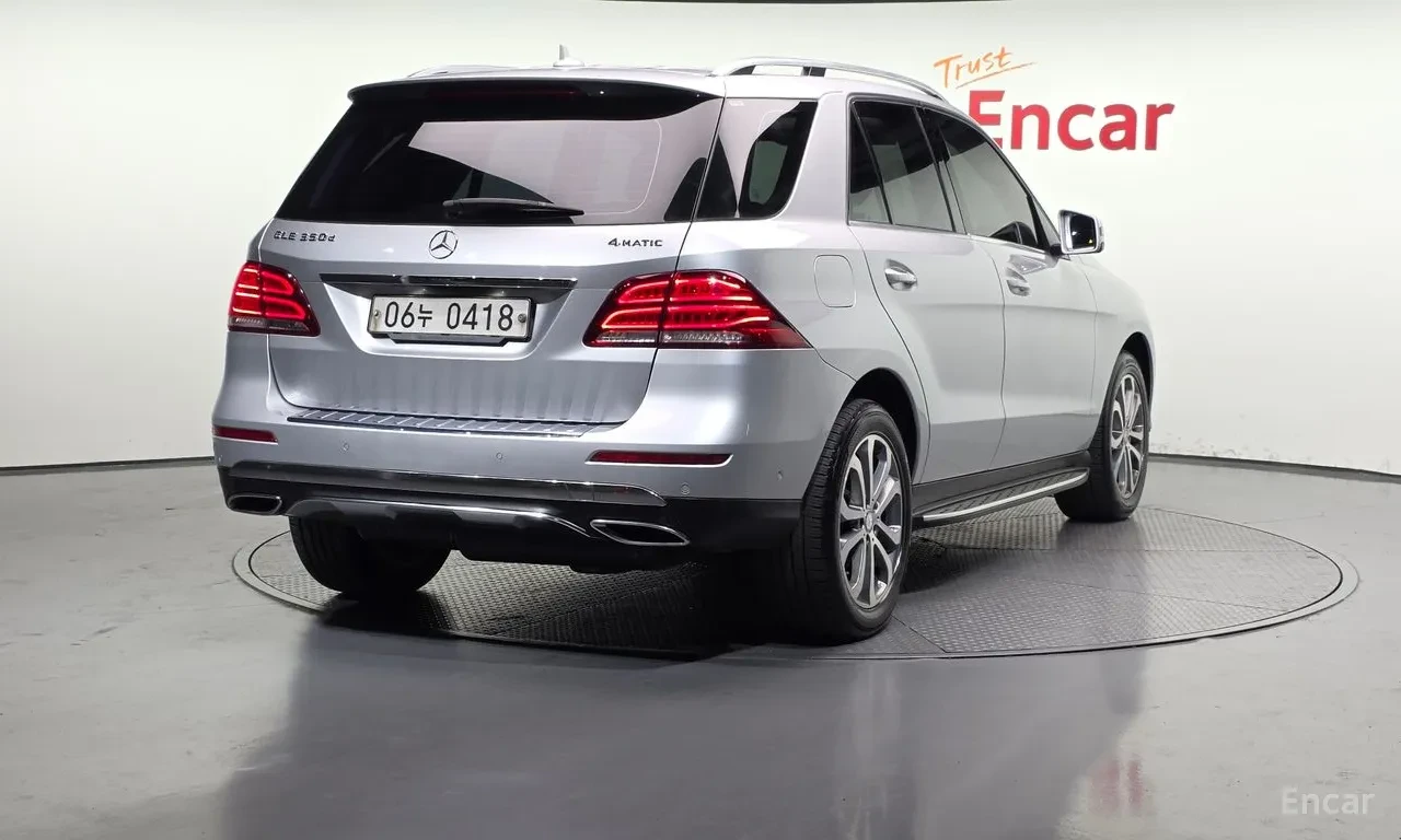 Mercedes-Benz GLE 250, снимка 2 - Автомобили и джипове - 54749695