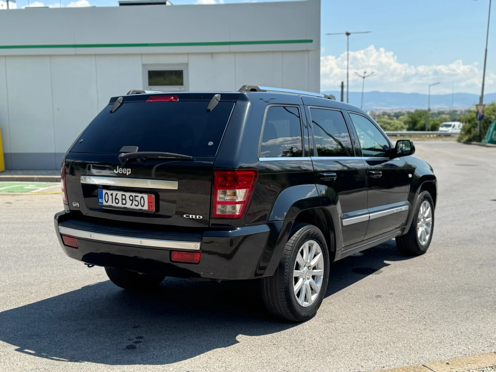 Jeep Grand cherokee 3.0CRD/OVERLAND/ТОП СЪСТОЯНИЕ/БЕЗ ТОЧКА РЪЖДА, снимка 4 - Автомобили и джипове - 55202985