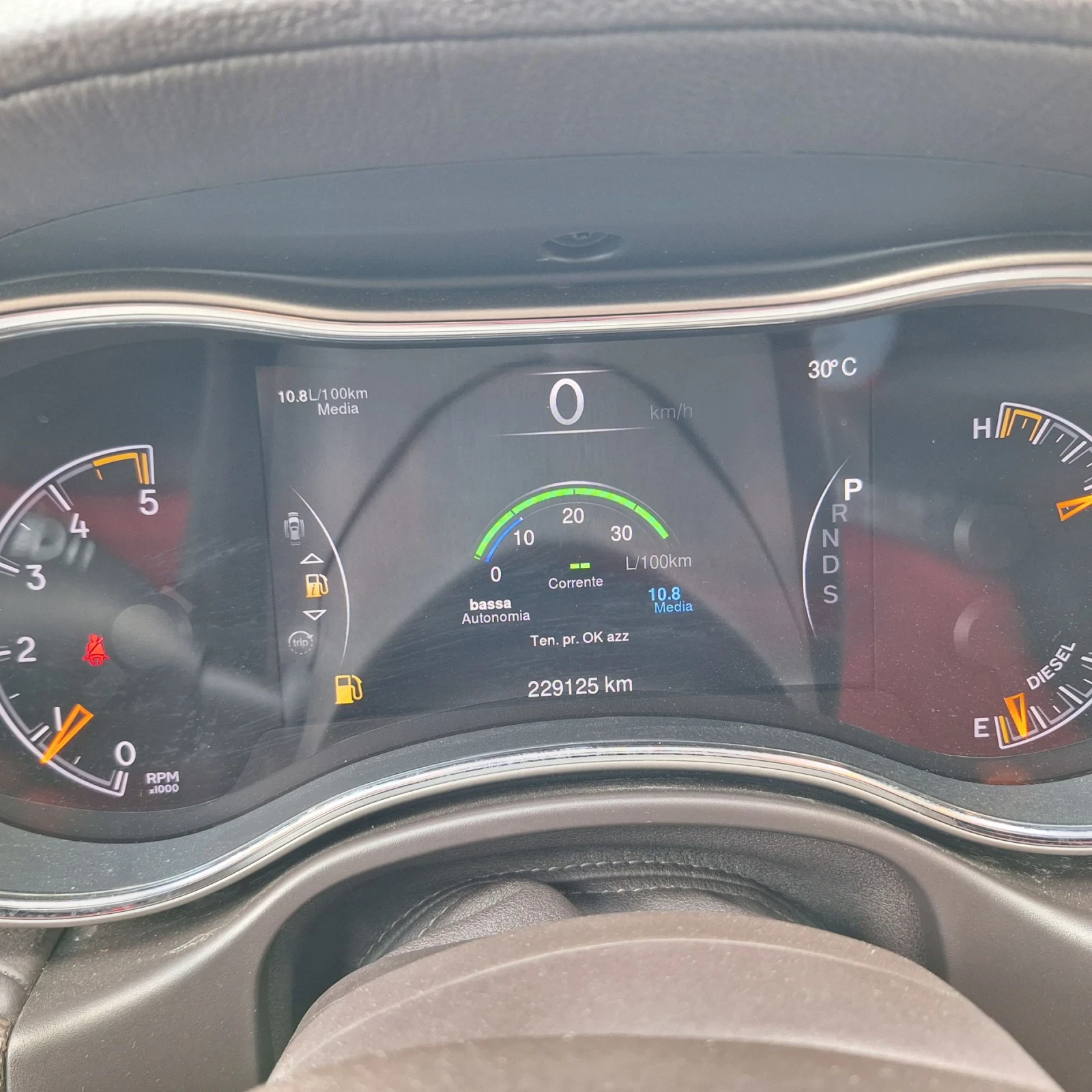 Jeep Grand cherokee 3.0 OVERLAND ТОП СЪСТОЯНИЕ, снимка 12 - Автомобили и джипове - 55399776