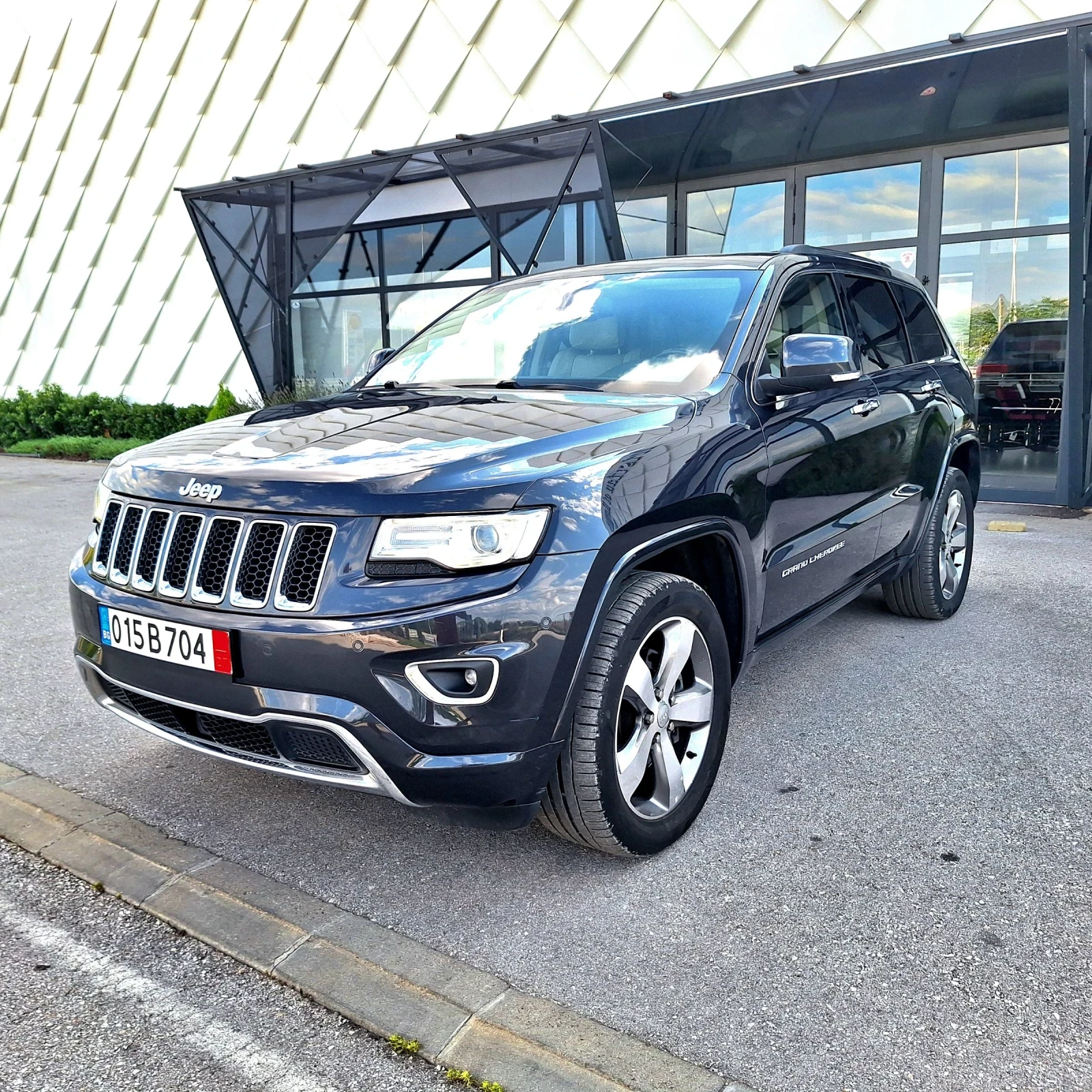Jeep Grand cherokee 3.0 OVERLAND ТОП СЪСТОЯНИЕ, снимка 4 - Автомобили и джипове - 55399776