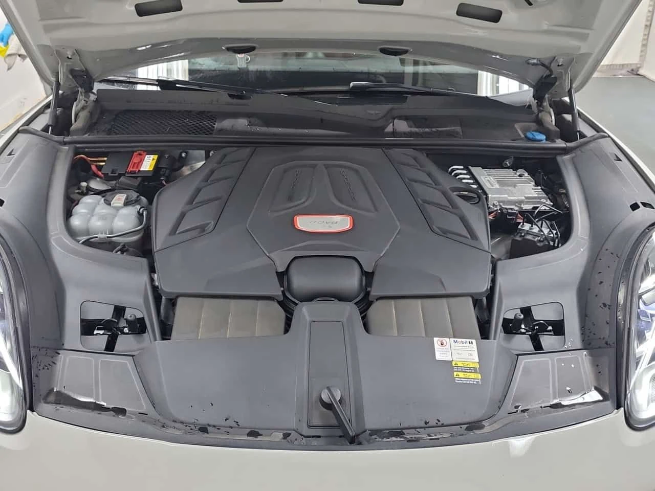 Porsche Cayenne Coupe * GTS * CARFAX * , снимка 15 - Автомобили и джипове - 55650646