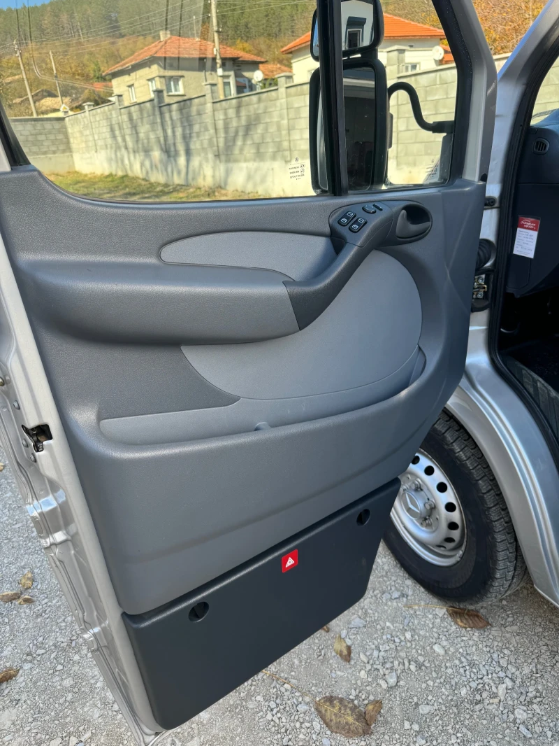 Mercedes-Benz 316, снимка 10 - Бусове и автобуси - 51609438