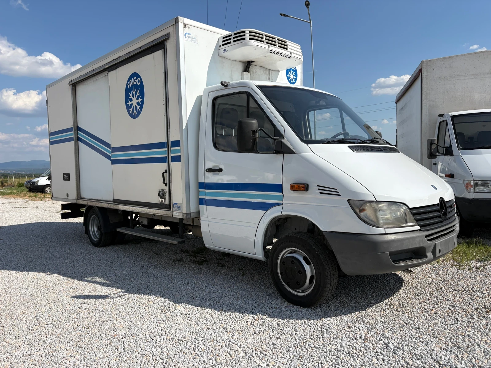 Mercedes-Benz Sprinter 413 CDI ХЛАДИЛЕН, снимка 3 - Бусове и автобуси - 55465105
