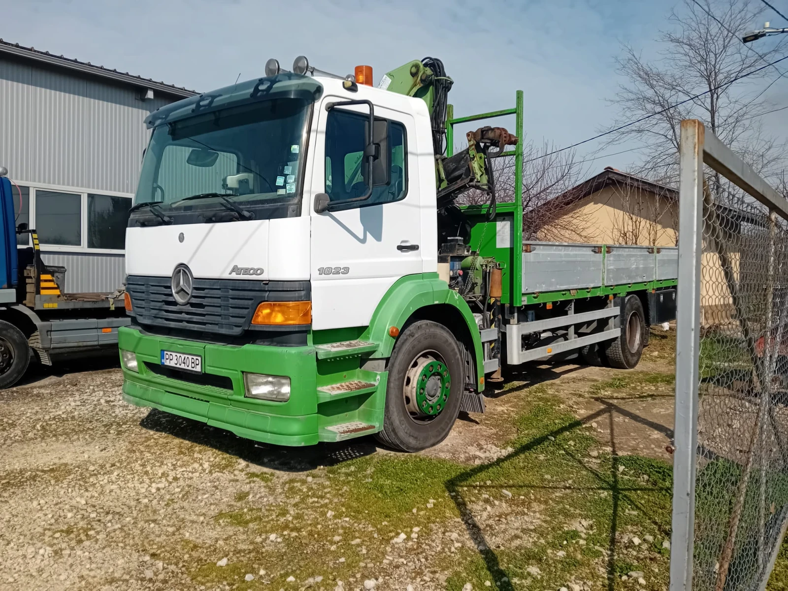 Mercedes-Benz Atego 1823 кран