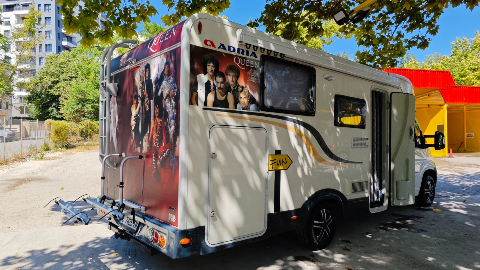Кемпер Adria Sun living , снимка 4 - Каравани и кемпери - 55352090