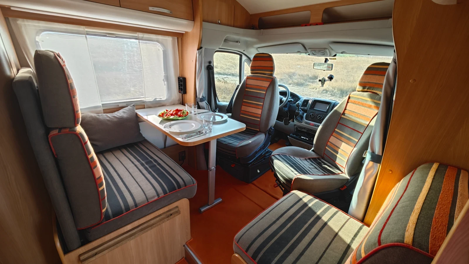 Кемпер Adria Sun living , снимка 5 - Каравани и кемпери - 55352090