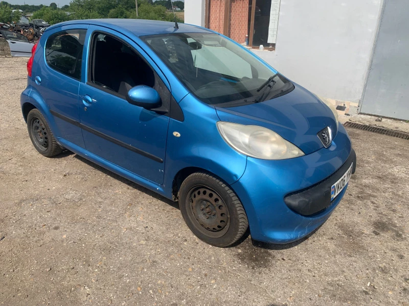 Peugeot 107 1.0i 58кс. , снимка 2 - Автомобили и джипове - 41581491