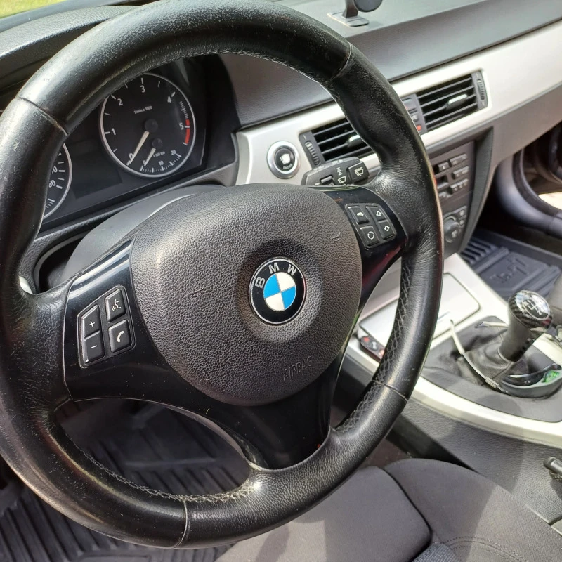 BMW 320, снимка 11 - Автомобили и джипове - 46391031