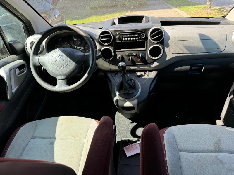 Citroen Berlingo 1.6HDi , снимка 13 - Автомобили и джипове - 47366821