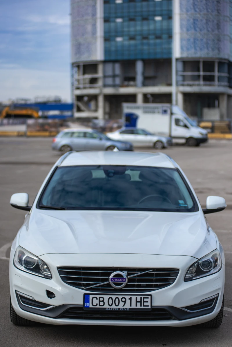 Volvo V60, снимка 7 - Автомобили и джипове - 48854076