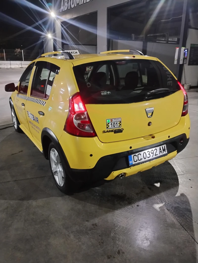 Dacia Sandero Газ, снимка 3 - Автомобили и джипове - 49317492