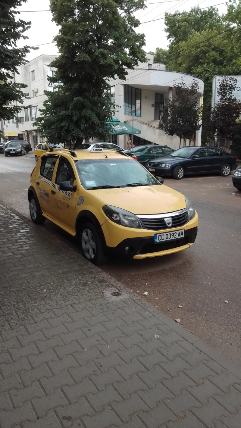 Dacia Sandero Газ, снимка 14 - Автомобили и джипове - 49317492