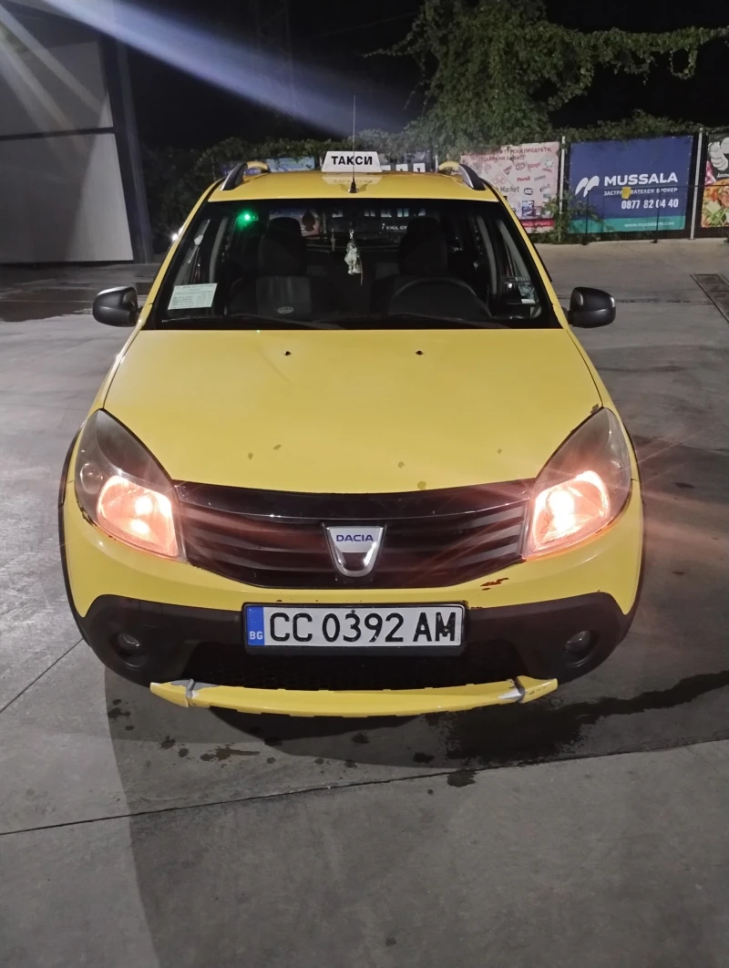 Dacia Sandero Газ, снимка 1 - Автомобили и джипове - 49317492