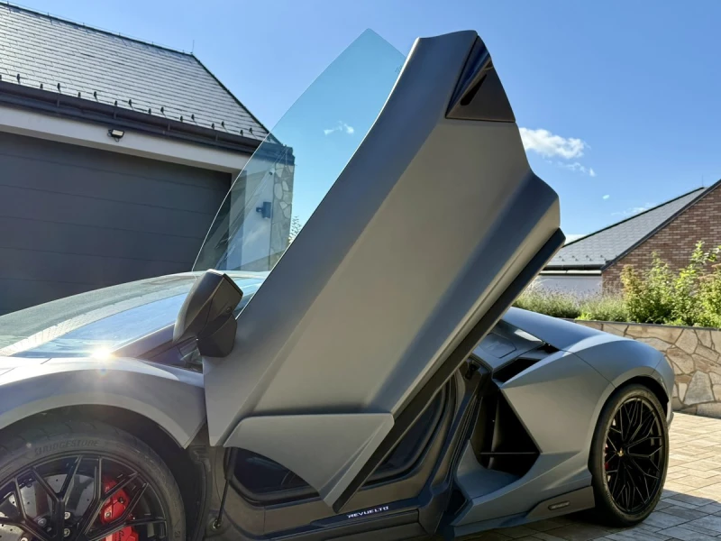 Lamborghini Revuelto, снимка 9 - Автомобили и джипове - 51451019