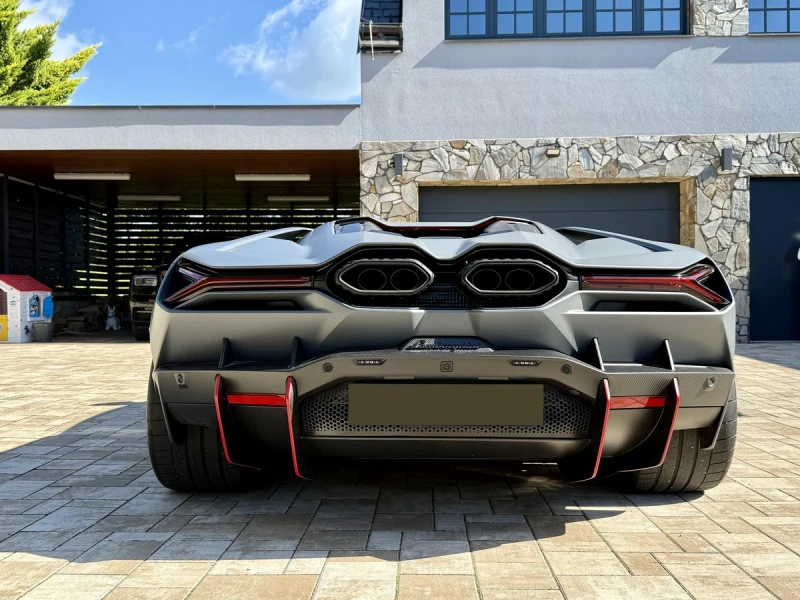 Lamborghini Revuelto, снимка 4 - Автомобили и джипове - 51451019