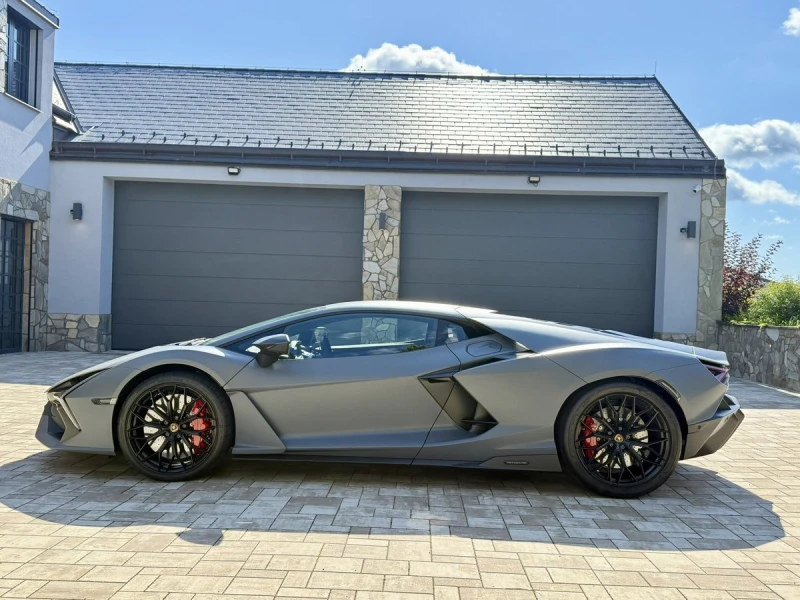 Lamborghini Revuelto, снимка 2 - Автомобили и джипове - 51451019