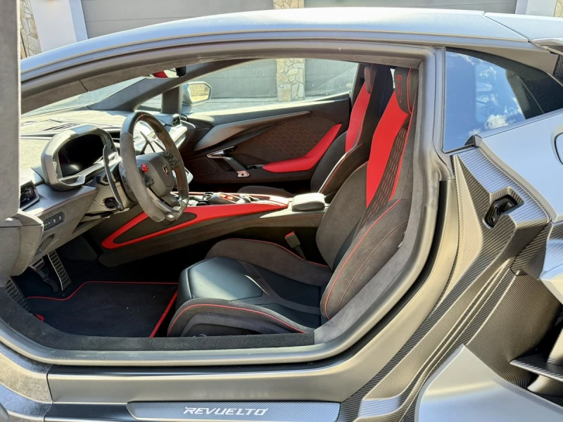 Lamborghini Revuelto, снимка 10 - Автомобили и джипове - 51451019